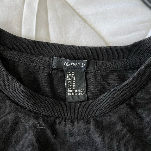 Forever 21 Black Crop Top ♥️ - Picture 3 of 3